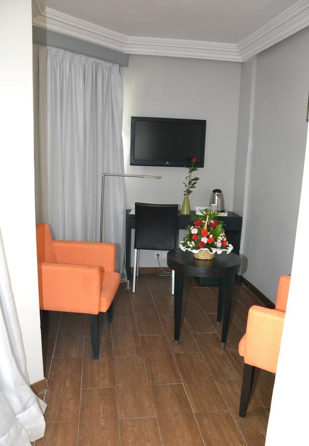 Ubay Hotel Rabat Buitenkant foto