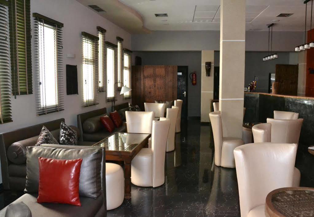 Ubay Hotel Rabat Buitenkant foto
